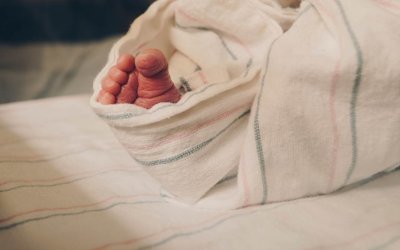 Κρήτη: Γυναίκα θετική στον κορoνοϊό γέννησε ένα υγιέστατο κοριτσάκι