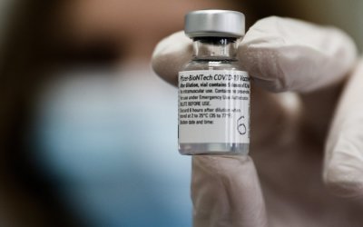 Νέα συμφωνία της Pfizer με Ευρωπαίκή Ένωση για ακόμη 200 εκατομμύρια δόσεις του εμβολίου