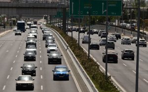 Διπλώματα οδήγησης: Πιο δύσκολες οι ανανεώσεις σε ηλικιωμένους, τι έρχεται