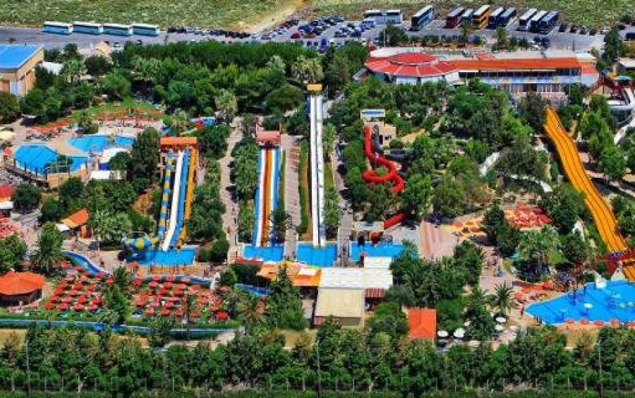 Τέσσερα ελληνικά waterparks στα κορυφαία της Ευρώπης -Νεροτσουλήθρες, πισίνες και διασκέδαση [εικόνες]