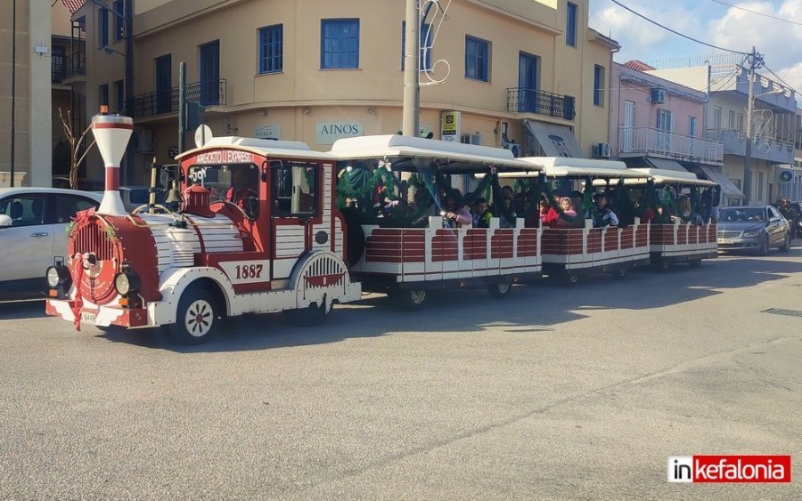 Δήμος Αργοστολίου: Το «κόκκινο τρενάκι» θα συνεχίσει να προσφέρει δωρεάν βόλτες στους μικρούς φίλους και τις οικογένειές τους