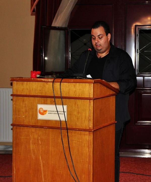 Παναγιώτης Τζαννετάτος: "Εχει δει κανείς τη βουλευτή;"