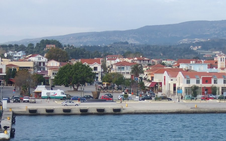 Οι εργαζόμενοι του Δήμου Ληξουρίου ευχαριστούν τις επιχειρήσεις για την προσφορά τους στην εκδήλωση για την κοπή της πρωτοχρονιάτικης πίτας