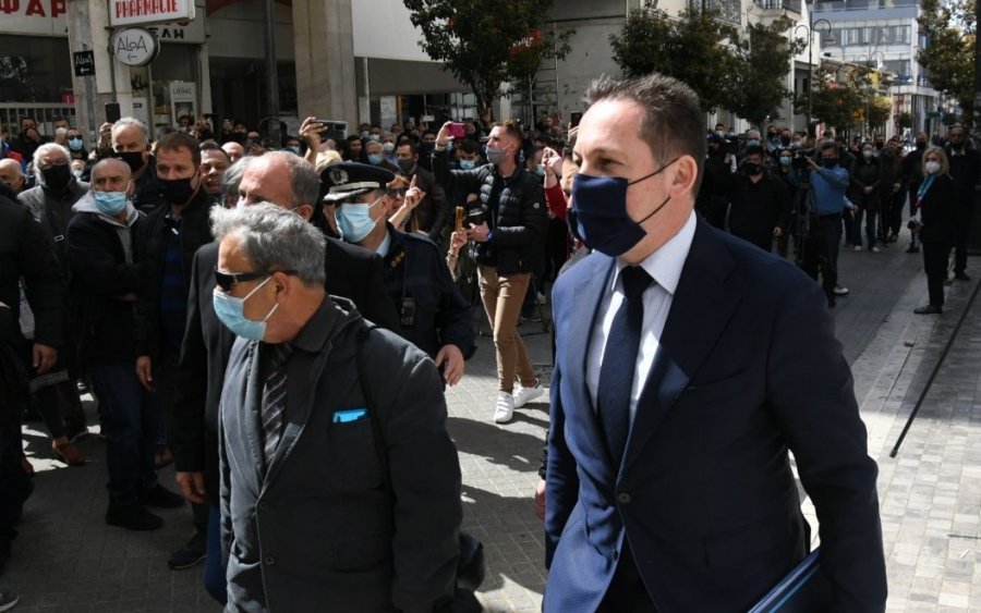 Καταστήματα: Στοπ από κυβέρνηση για Πάτρα, Κοζάνη, Θεσσαλονίκη, αντιδρούν οι έμποροι