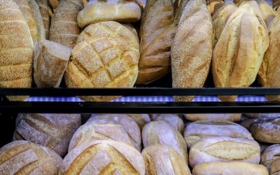 Έρχονται νέες αυξήσεις στο ψωμί, μείωση του ΦΠΑ ζητούν οι αρτοποιοί