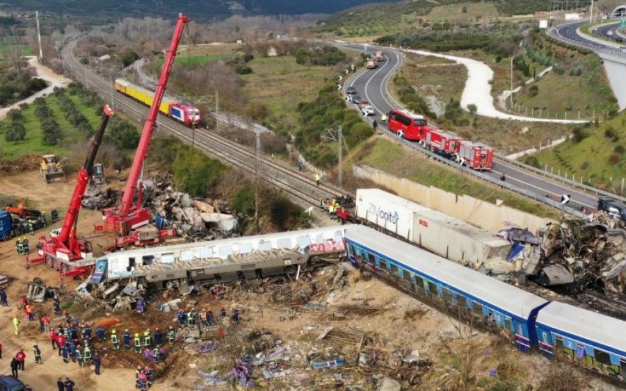 Εργατικό Κέντρο: Τρία χρόνια μετά τα Τέμπη: Συγκέντρωση στις 28 Φλεβάρη στην πλατεία Βαλλιάνου