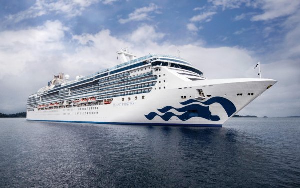 Στο λιμάνι του Αργοστολίου το Island Princess με 2.000 επιβάτες