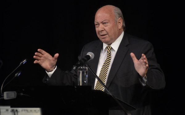 "Δεν μοιράζω δαχτυλίδια εγώ" τονίζει ο Αλέξανδρος Παρίσης στον COSMOS 96,5 : - Ο απολογισμός και το "καρφί" στον ΣΥΡΙΖΑ