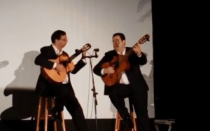 Μια βραδιά για την Επτανησιακή και Αθηναϊκή καντάδα με τα &quot;Καραβιωτάκια&quot; στο Αλσος Κουτάβου (video)
