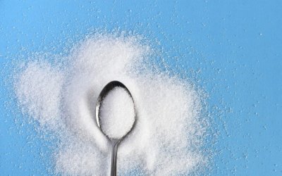Σχέδιο ΠΟΥ για αύξηση τιμών 50% στη ζάχαρη, το αλκοόλ και τον καπνό μέσω φορολόγησης