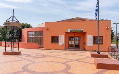 Η Ιακωβάτειος για την Επιτυχημένη Ομαδική Έκθεση της Ένωσης Καλλιτεχνών και Λογοτεχνών