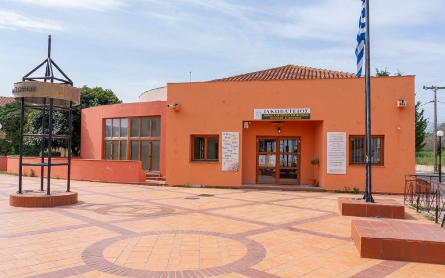 Η Ιακωβάτειος για την Επιτυχημένη Ομαδική Έκθεση της Ένωσης Καλλιτεχνών και Λογοτεχνών