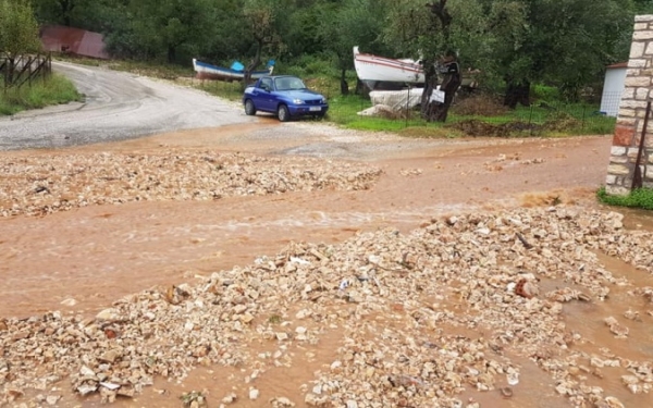 Αποκαταστάθηκαν οι ζημιές στο οδικό δίκτυο απο την κακοκαιρία στην Ιθάκη (εικόνες)