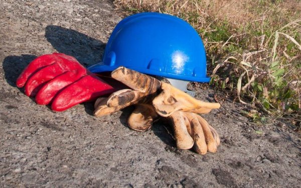 Εργατικό Κέντρο Κεφαλονιάς και Ιθάκης - Λαϊκή Συσπείρωση για ''μέτρα προστασίας για τον καύσωνα"
