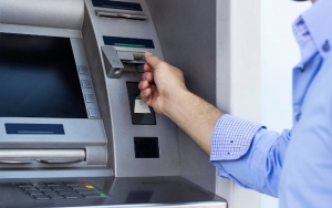 Ουρές ταλαιπωρίας στο ATM της Εθνικής στο Αργοστόλι
