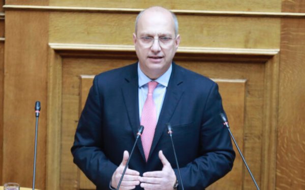 «Φίλια πυρά» Οικονόμου προς την κυβέρνηση – «Ο κόσμος μάς λέει ότι ξεστρατίσαμε»