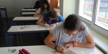Πανελλαδικές 2016: Δείτε τα θέματα και τις απαντήσεις