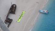 Ζάκυνθος : Διαμαρτυρία της Greenpeace στην παραλία Ναυάγιο