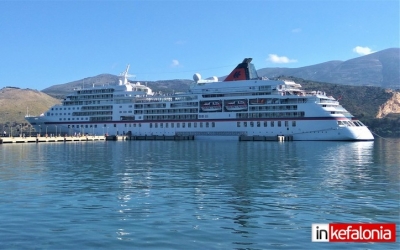 Το κρουαζιερόπλοιο Europa στο Αργοστόλι (εικόνα)