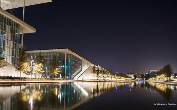 Η Le Monde στο Στ. Νιάρχος: Διαμαντόπετρα στης γης το δακτυλίδι