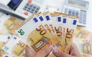 Άλμα στα φέσια στην εφορία: Έφτασαν στα 111,8 δισ. ευρώ – Αυξήθηκαν κατά 4,5 δισ. ευρώ μέσα σε ένα χρόνο