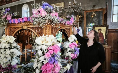 Ο υπέροχος επιτάφιος του Αγίου Παντελεήμονα Πουλάτων