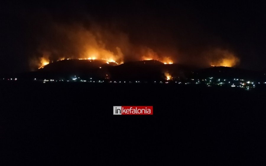 Βραδινές φωτογραφίες από την μεγάλη πυρκαγιά στην Κεφαλονιά από τους αναγνώστες του INKEFALONIA.GR