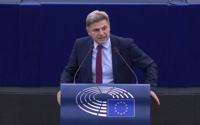 Παρέμβαση Φαραντούρη για καταστρατήγηση της νομοθεσίας για τη διαφάνεια στη χρηματοδότηση πολιτικών κομμάτων από τη ΝΔ