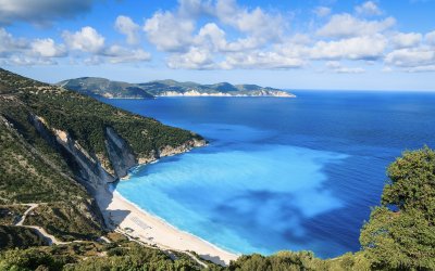 Ανοιχτοί Οριζόντες: Μύρτος: Χιλιάδες επισκέπτες, μηδενικά έσοδα για τον Δήμο Σάμης
