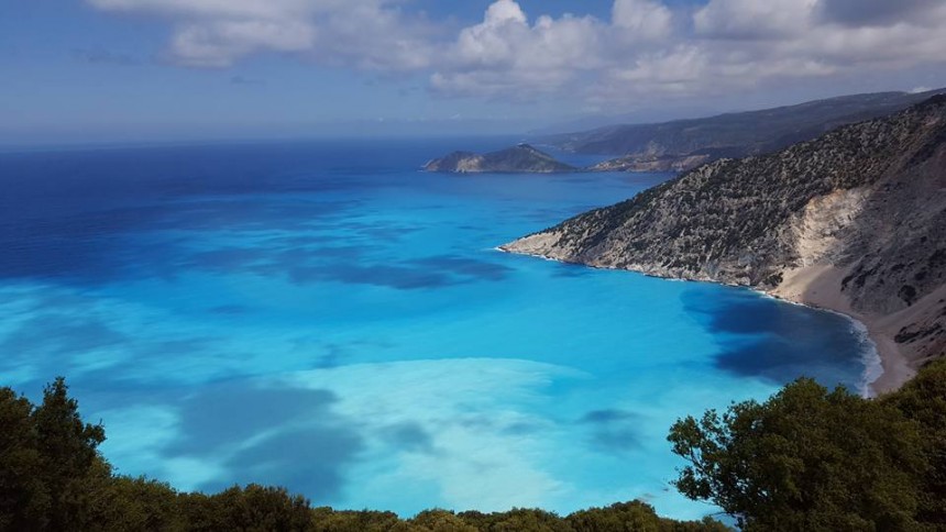 Μοναδικά χρώματα σήμερα στον Μύρτο (εικόνες)