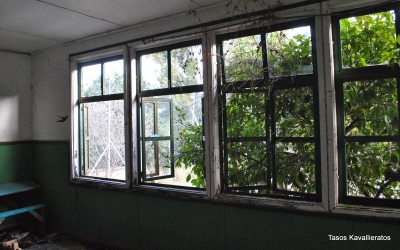 Πρώην Δημοτικό Σχολείο Πουλάτων: Μνήμες και Θύμησες ρημαγμένες και σκορπισμένες στης αδιαφορίας τον "άνεμο" (εικόνες)