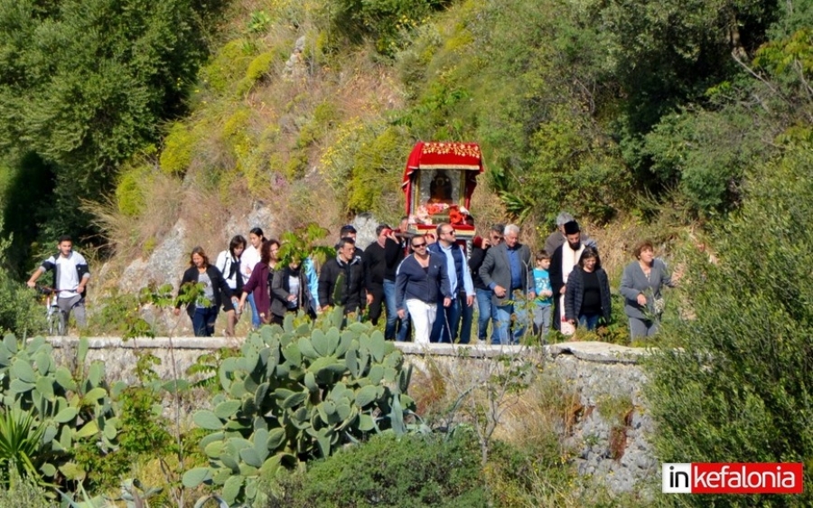 Το Κάστρο υποδέχθηκε την εικόνα της Παναγίας των Σισσίων (εικόνες)