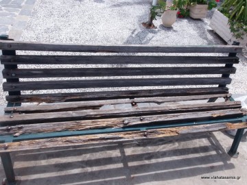 "Καιρό τώρα, στην Σάμη παίζεται μια φαρσοκωμωδία, με τίτλο… "Η ντροπή του Λιμανιού"