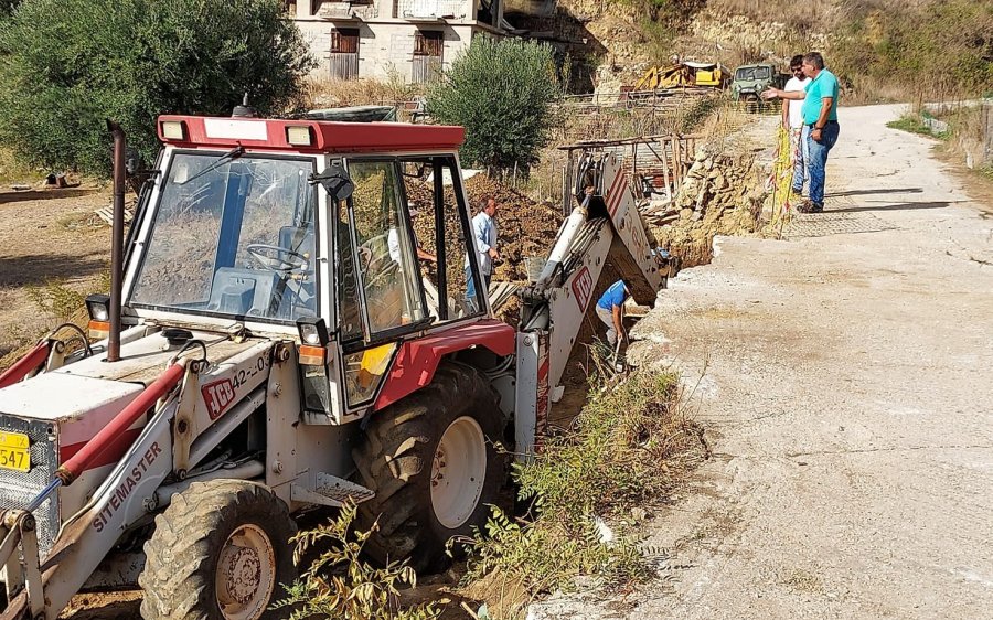 Δήμος Ληξουρίου: Ξεκίνησε η αποκατάσταση τοιχίου στον Άγιο Δημήτριο (εικόνες)