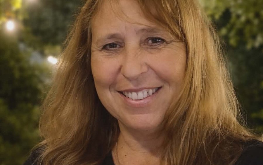 "Ευχαριστήριο για τη συμπαράσταση στην απώλεια της μητέρας μας Μέμης Κόμητα"