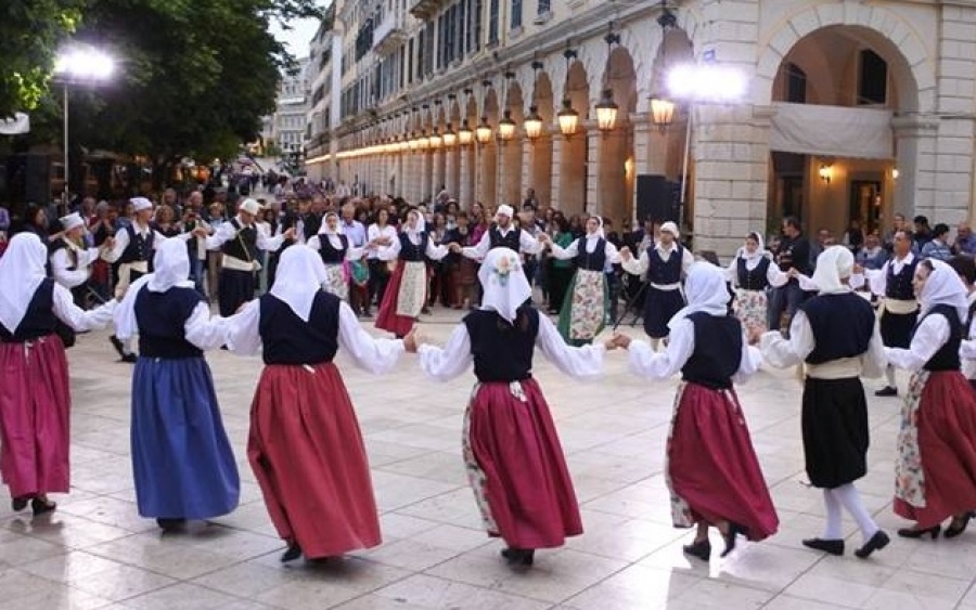 &#039;&#039;Χορευτικό Σεργιάνι&#039;&#039; από τον Πολιτιστικό Σύλλογο Πάστρας