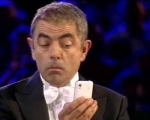 O... Mr Bean &quot;επαιξε&quot; Βαγγέλη Παπαθανασίου στην Τελετή Ενερξης των Ολυμπικακών 