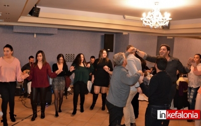 Κέφι και πολύ χορός στην κοπή της βασιλόπιτας του ΠΣ Βλαχάτων «Ο Αίνος» (εικόνες + video)