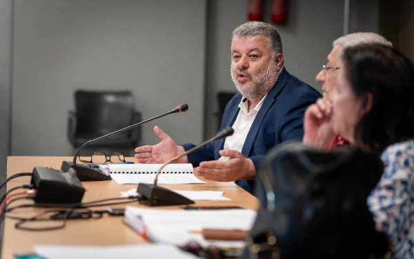 Θεόφιλος για Σιτεμπόρων : "Έχουν δίκιο οι επαγγελματίες" - Εγώ δεν μπορώ να τα βάλω με το Θεό, όπως λέει ότι θα έκανε ο Γιάννης Λυκούδης