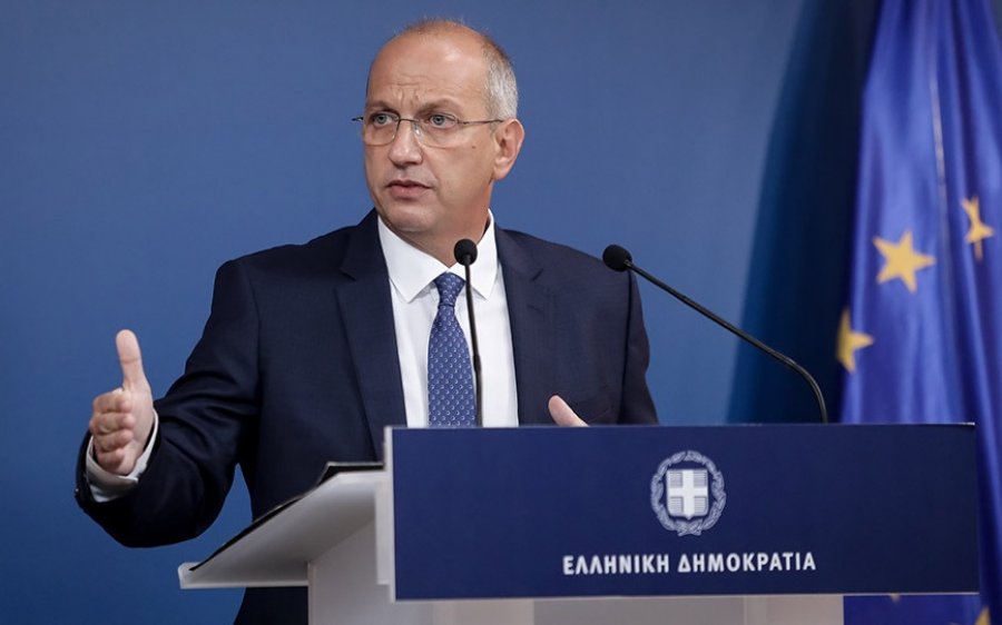 Οικονόμου: Την Τρίτη ανακοινώνονται νέα μέτρα & περιορισμοί για ανεμβολίαστους