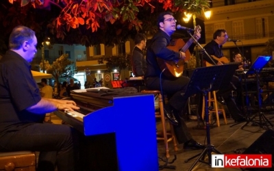 Μελωδικό... ταξίδι στο χθες και το σήμερα με τους Αδελφούς Καραβιώτη στο Ληξούρι (εικόνες)