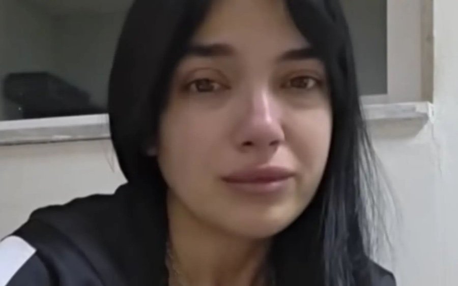 Συγκλονίζει ειδικευόμενη παιδίατρος: «Είμαι στην 6η συνεχόμενη μέρα εφημερίας» λέει και ξεσπά σε λυγμούς