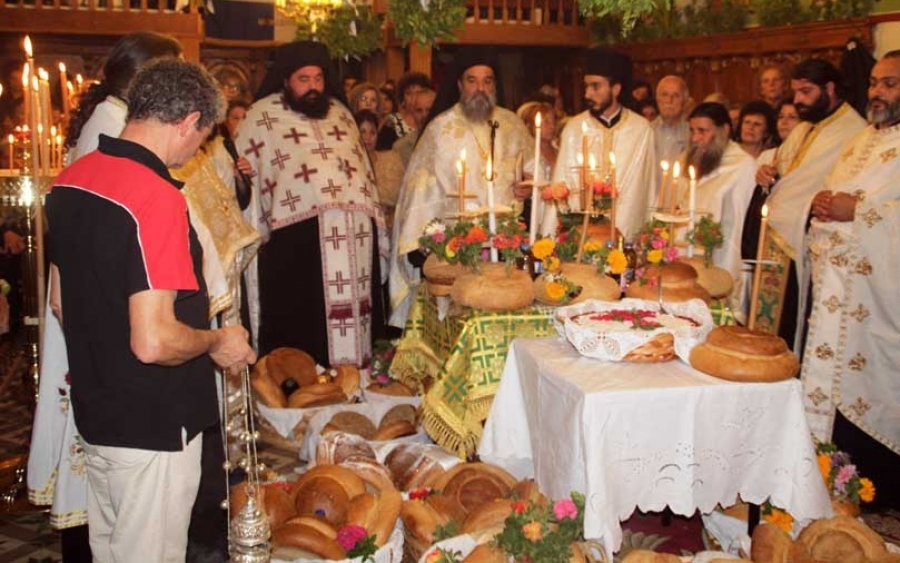 Με λαμπρότητα ο Εσπερινός της Παναγίας Μυρτιδιώτισσας στο χωριό Μοναστηράκι στο Πυργί (εικόνες)
