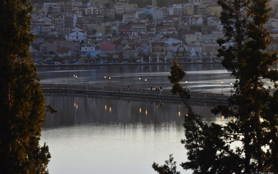 Όμορφες εικόνες με φόντο το Αργοστόλι...