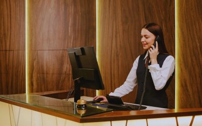 Ζητείται υπάλληλος υποδοχής για ολοχρονική εργασία