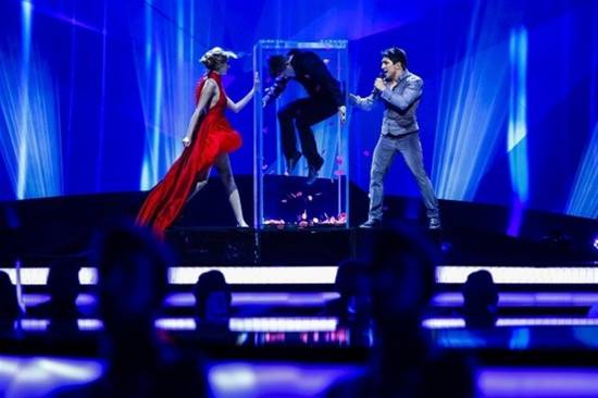 Ο ένας έκλεψε, ο άλλος «λάδωσε» στην Eurovision!