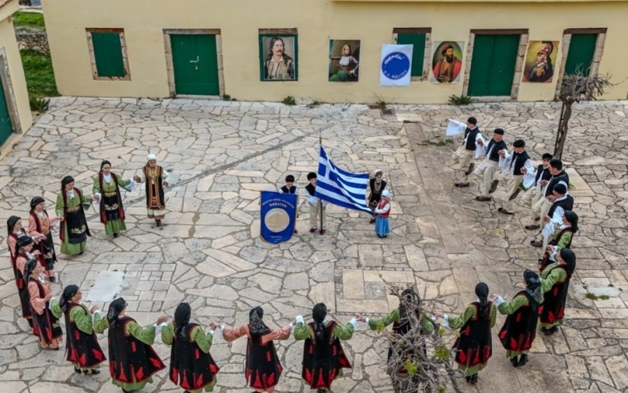 Έναρξη Μαθημάτων Παραδοσιακών Χορών από τον ΠΣ Φωκάτων