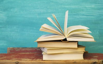 Απόψε η παρουσίαση της ποιητικής συλλογής της Τίνας Κάνδυλα «Εν αρχή ήν ο Πόθος»