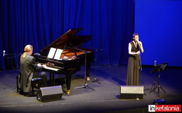 ''Μάγεψαν'' με τις μελωδίες τους ο Στέφανος Κορκολής και η Σοφία Μανουσάκη! (εικόνες/video)