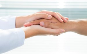 «Φροντιστές και Κατάθλιψη»: Ημερίδα από το Ελληνικό Δίκτυο Φροντιστών ΕΠΙΟΝΗ